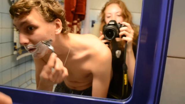 Максимка бреется смотреть онлайн