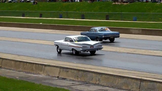 NOSTALGIA SUPER STOCK '59 CHEVY IMPALA 409CI VS FORD COMET AT BYRON смотреть онлайн