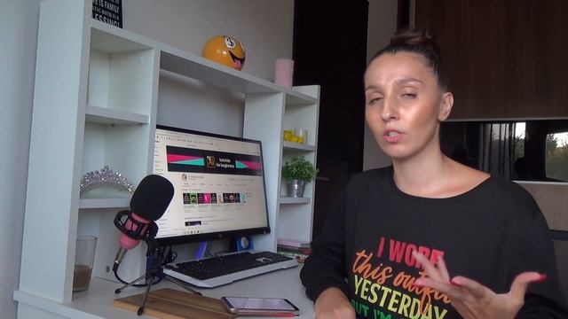 ГДЕ РАБОТАЕТ И ЗАРАБАТЫВАЕТ ДЕНЬГИ ГРАФИЧЕСКИЙ ДИЗАЙНЕР? смотреть онлайн