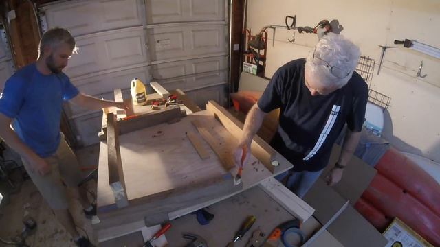 Walnut Dining Table Part 1: The legs and base. смотреть онлайн