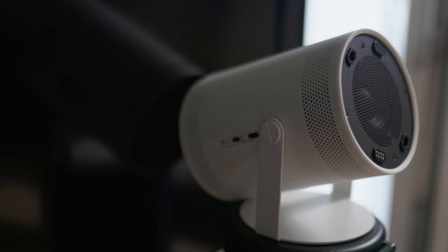 Честный обзор проектора Samsung Freestyle — что скрывается за маркетингом? смотреть онлайн