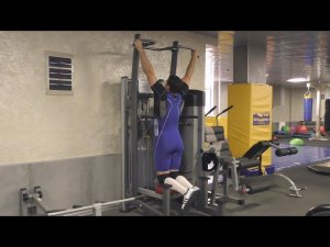 Подтягивания в гравитроне: техника и нюансы