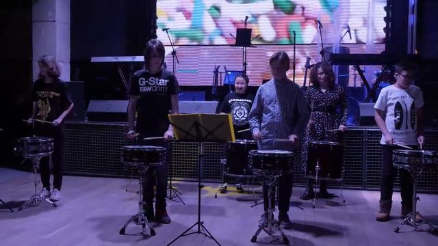 Ансамбль учеников-барабанщиков музыкальной школы "Via and Rock". смотреть онлайн