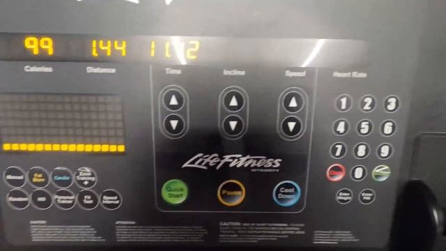Как включить беговую дорожку в зале. Беговая дорожка Life Fitness CLST Integrity смотреть онлайн