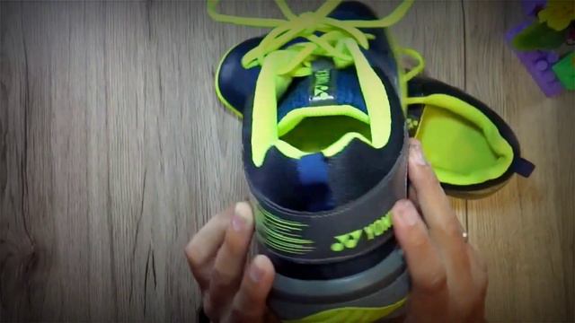 YONEX POWER CUSHION 37 WIDE - SETENGAH JUTAAN DAPET APA ?? SHB37EX смотреть онлайн