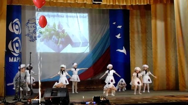 "А я девушек люблю" в исполнении старшей группы Детского сада "Берёзка" муз рук Н Абтишаева смотреть онлайн