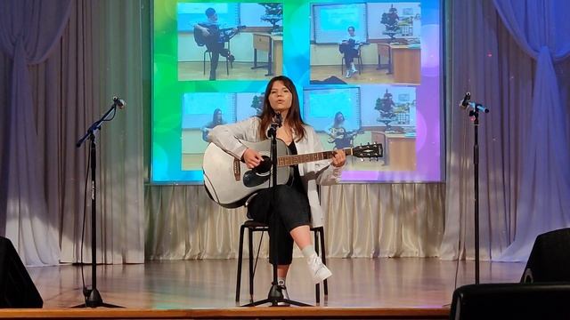 Б.Окуджава, Ю.Визбор, А.Пугачёва  Исполняет Лина Старикова.