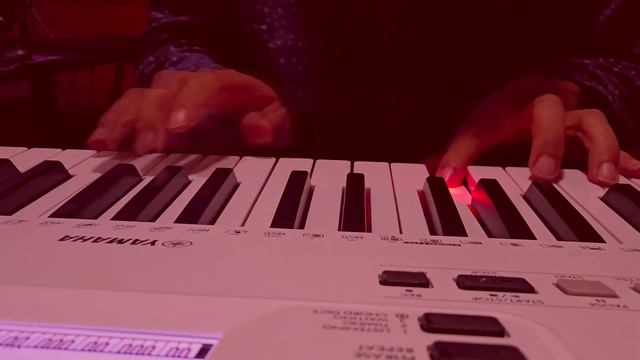 Mad World by Gary Jules - Super easy way to play with Yamaha EZ-300 смотреть онлайн