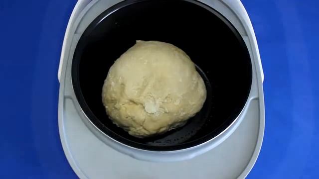 Рецепт приготовления постных ванильных булочек в мультиварке VITEK VT-4215 BW смотреть онлайн