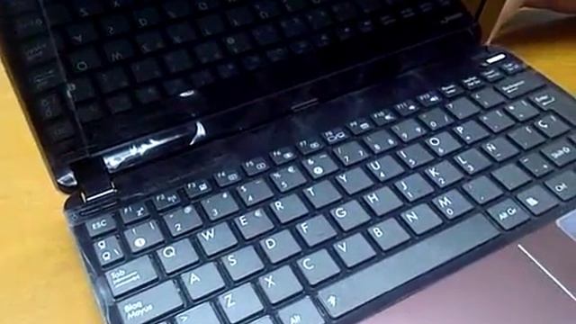 ASUS Eee PC 1015P смотреть онлайн