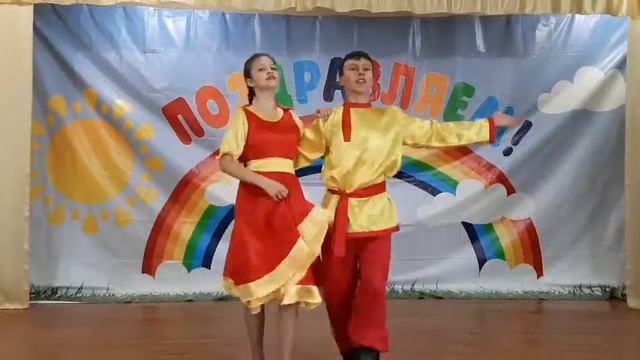 "Кадриль" Исп. хореографический коллектив Самоцветы, Малоголоустненский дом культуры смотреть онлайн