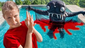 БАССЕЙН СТРАХА!Что завелось в нашем Бассейне ?