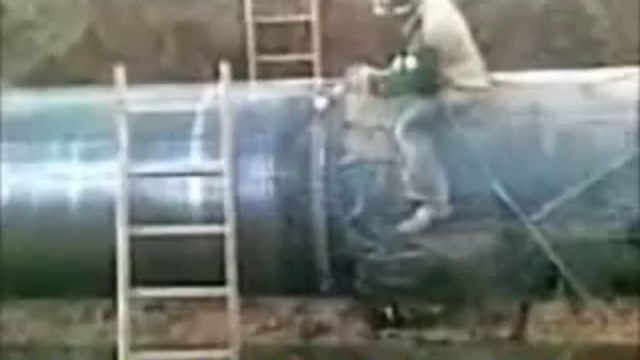 разрезал трубу.. смотреть онлайн