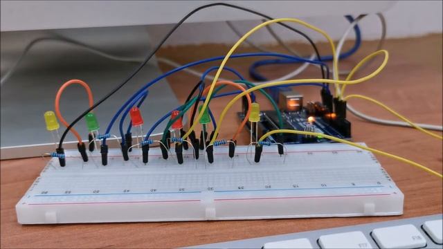 Бегущий огонь (на основе Arduino UNO) смотреть онлайн
