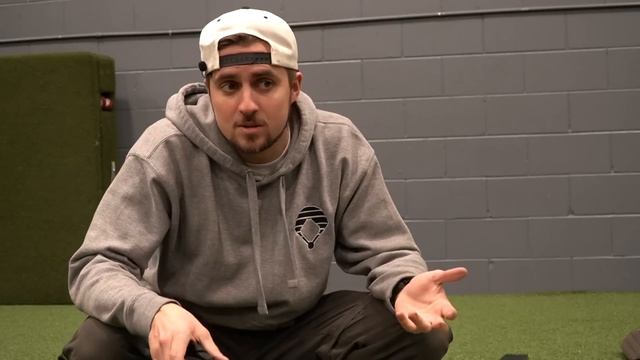 How To Buy A $300 Baseball Glove For $69 смотреть онлайн