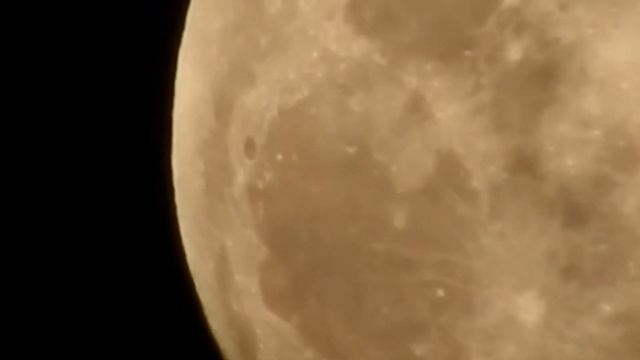 The Moon | May 6, 2020 | Filmed using Nikon P610 60x Optical Zoom Wide (4K) смотреть онлайн