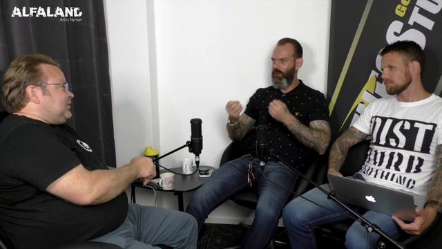 Mitä mieltä on asiantuntija Floyd VS Conor ottelusta | Neuvosto #1 | ALFALAND смотреть онлайн