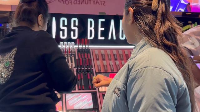 Shopping shopping 🛒 🛍️ #starmark #westside #swissbeauty 😍😍 THE BONG CASE ❤️ смотреть онлайн