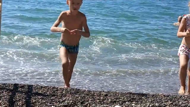 Море волны Адлер и мы смотреть онлайн
