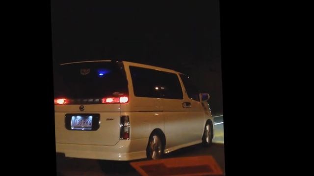 Elgrand E51 Rider in Gold Coast!.wmv смотреть онлайн