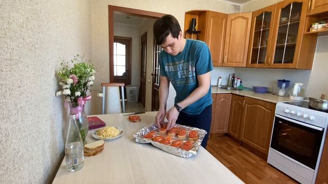 ГОРЯЧИЙ БУТЕРБРОД / БЫСТРО И ВКУСНО / ХРУСТИМ ВСЕ ДРУЖНО / #ЕДА #БУТЕРБРОД #ГОТОВЛЮДОМА смотреть онлайн