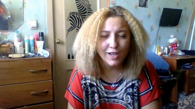 Девушка поёт песню петлюры-платье белое смотреть онлайн