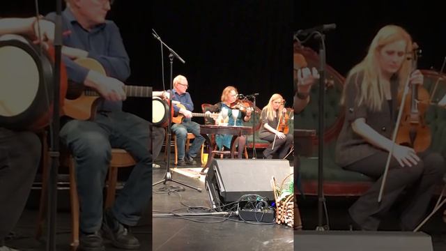 The Gaes and Guests at The Registry смотреть онлайн