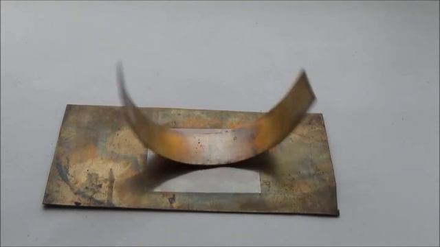 Тепловой двигатель (латунная изогнутая пластина) смотреть онлайн