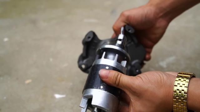 How to turn a refrigerator compressor into a 250v generator смотреть онлайн