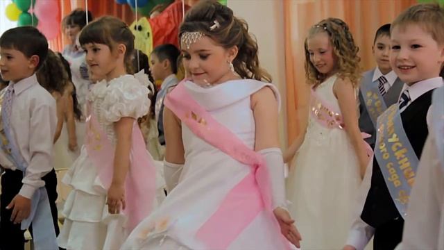 КЛИП Выпускной 2015 г. В детском саду №2. Березовка смотреть онлайн
