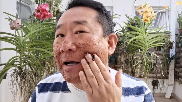 TESTEI ESFOLIAÇÃO COM PÓ DE CAFÉ E ME SURPREENDI | Peter Liu смотреть онлайн