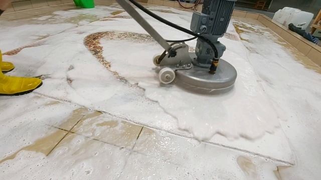 Релаксирующий процесс стирки шерстяного ковра / Relaxing Wool Carpet Washing Process смотреть онлайн