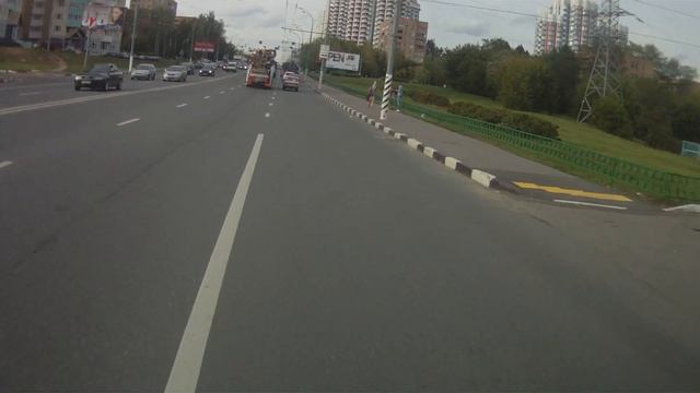 Водитель ара-такси решил пильюнуть на асфальт смотреть онлайн