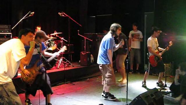 Beside Yourself @ Casal de Les Corts - BeerCore 2010 - Barcelona [2 de 3] смотреть онлайн