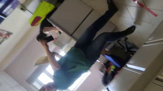 19.05.20 / Отдел кадров. День увольнения. Возможно расписывается за другого человека смотреть онлайн