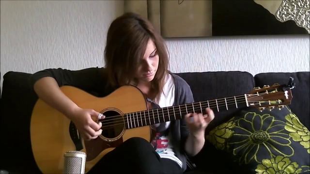 Девушка класно играет на гитаре Nothing Else Matters смотреть онлайн