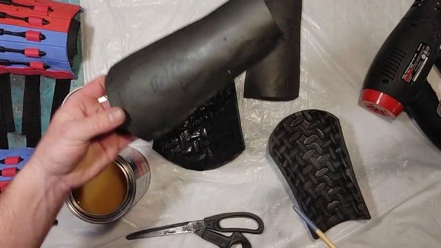 The Batman Gauntlet and Gloves DIY build video смотреть онлайн