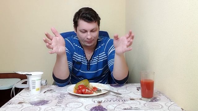 Мукбанг ФАРШИРОВАННЫЙ ПЕРЕЦ ? и ТОМАТНЫЙ СОК ? |  Детские СТРАХИ ?