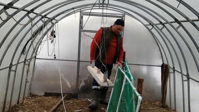 Своими руками инкубатор. Оборудование для обогрева теплицы для бройлеров.