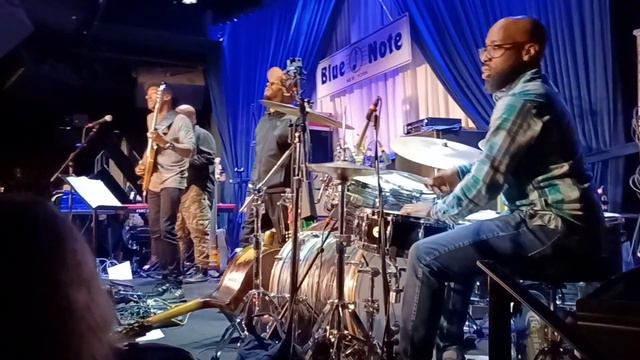 Blue Note - Marcus Miller смотреть онлайн