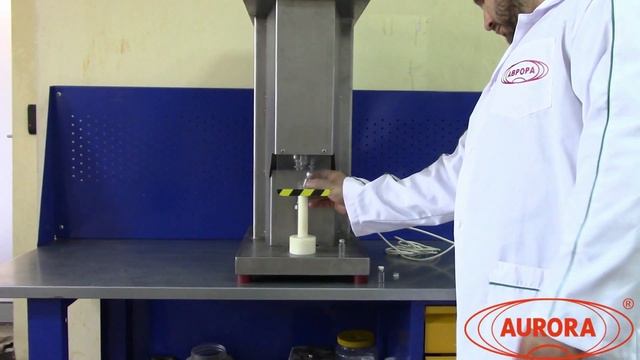 Закатка флаконов типа 2R на полуавтомате закаточном МЗ-400Е3. смотреть онлайн