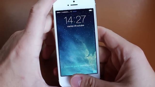 iPhone 5S - Primer encendido смотреть онлайн