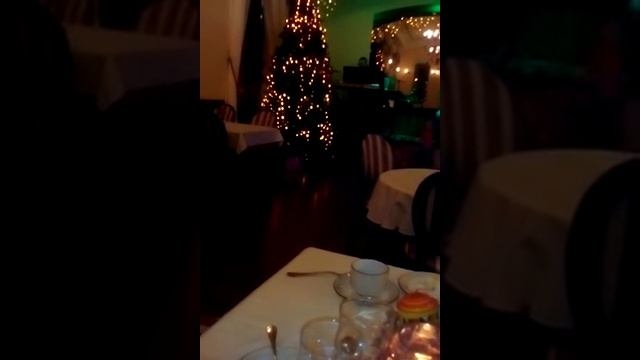 Ресторан, живая музыка. смотреть онлайн