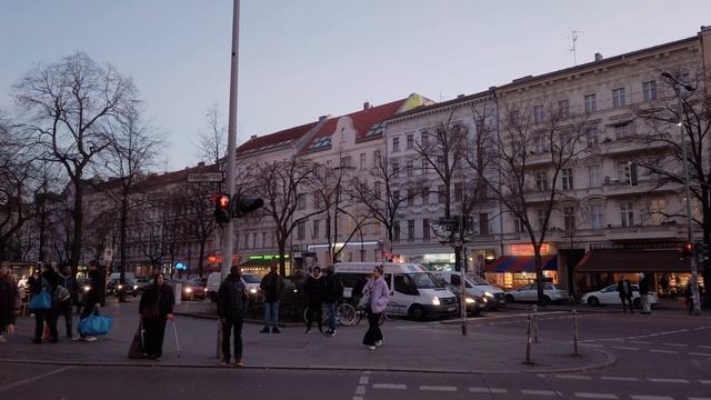 Berlin walk Kreuzberg Skalitzer straße, Görlitzer Bahnhof ?? [4K] 2020 Germany смотреть онлайн