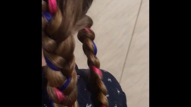 Плетём цветные косички смотреть онлайн