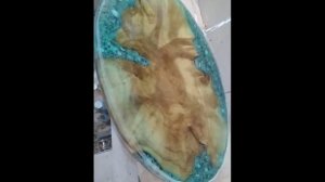 Огромный спил берёзового капа в эпоксидной смоле