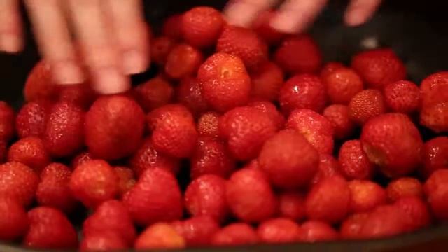 Клубничный крамбл смотреть онлайн