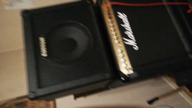 Marshall valvestate 8040+Kustom III Lead SC+Kustom KBA30 baskombo смотреть онлайн