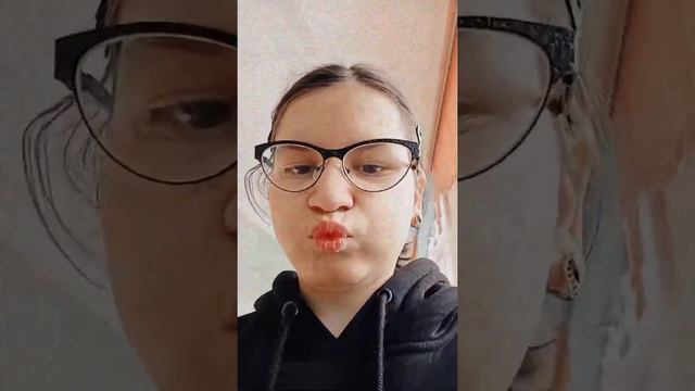 привет что-ли я не знаю что тут написать прочтите описани смотреть онлайн