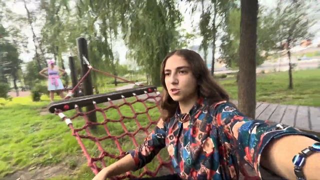 УЛЕТЕЛА ОДНА В МОСКВУ! смотреть онлайн